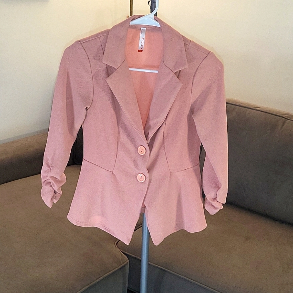 3/4-sleeved blazer